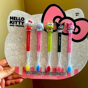 COPY - COPY - Hello Kitty and Friends toothbrushes